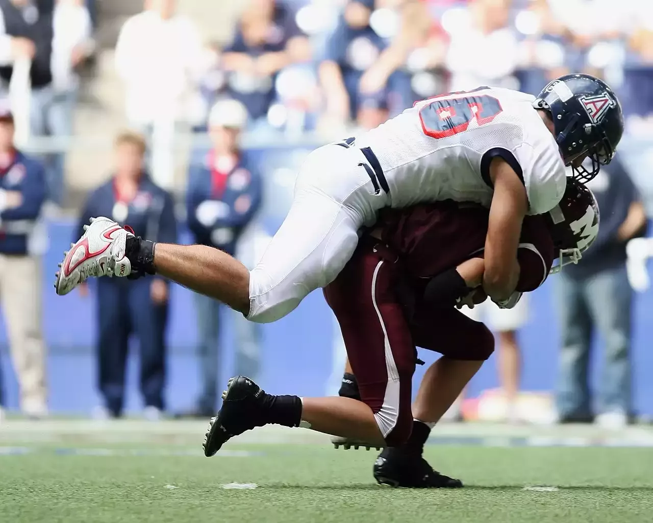 Defensive Line Skills: Shedding Blocks and Tackling